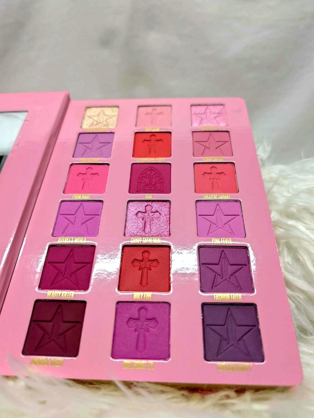 New Rare Limited Edition Jeffree Star Pink Religion Eyeshadow Palette - Picture 3 of 7
